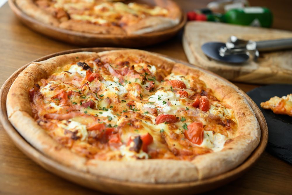 ピザのサイズ別のカロリーは サイズ別の目安とカロリー抑制のコツを知ろう 地元大好き 船橋生まれの美味しいピザと言えばピザヨッカー